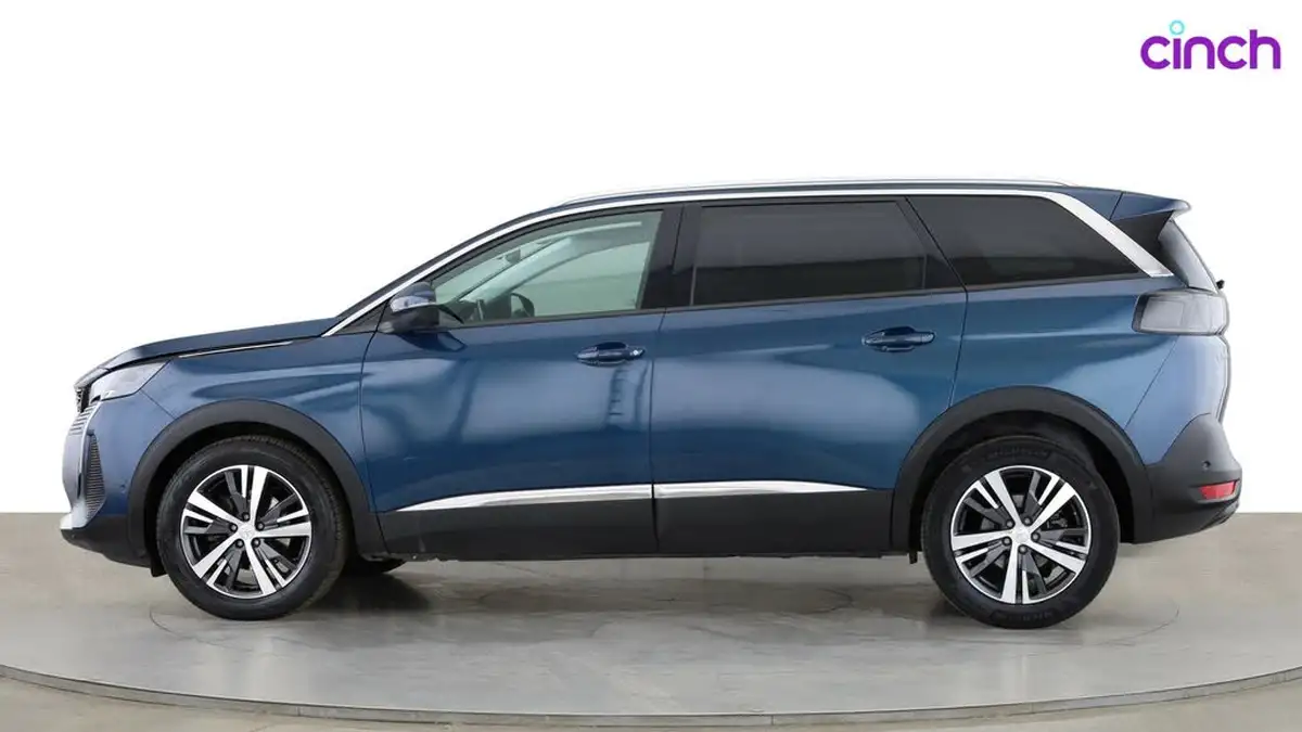 2021-peugeot-5008-suv-12-puretech-allure-premium-eat8-big-3
