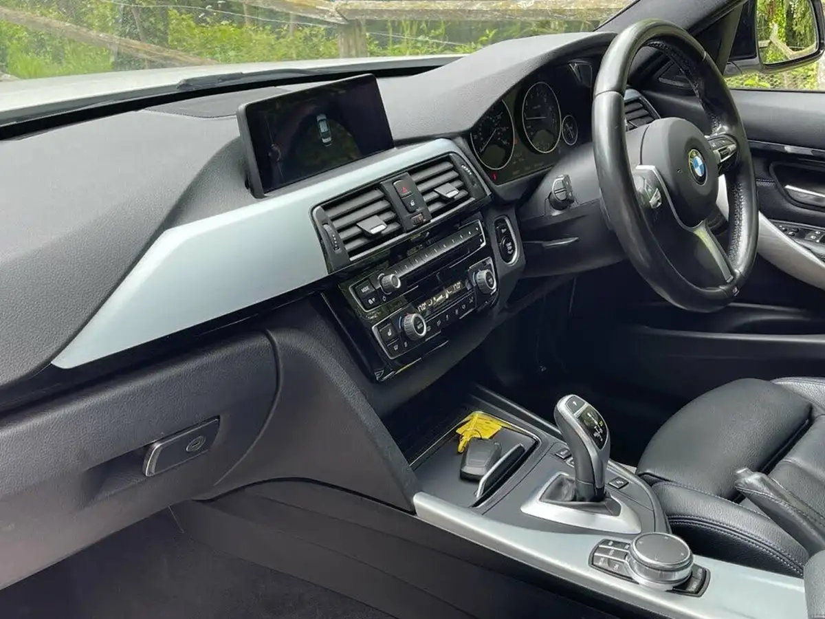2017-bmw-3-series-20-330i-m-sport-saloon-4d-auto-big-20