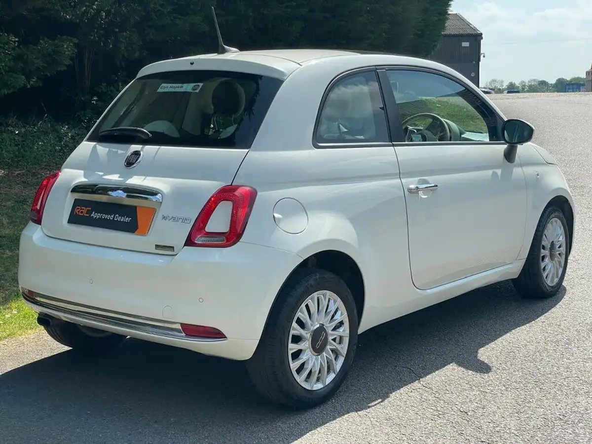 2020-fiat-500-10-lounge-big-10
