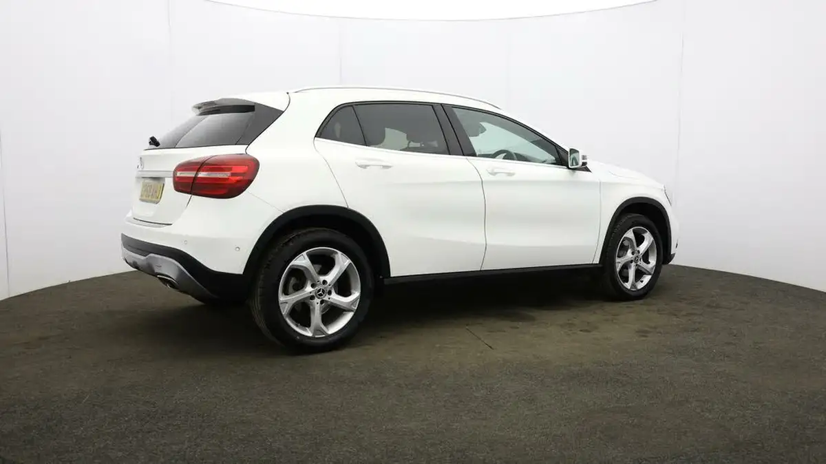 2018-mercedes-benz-gla-class-16-gla-200-sport-156ps-premiumss-7g-dct-big-49