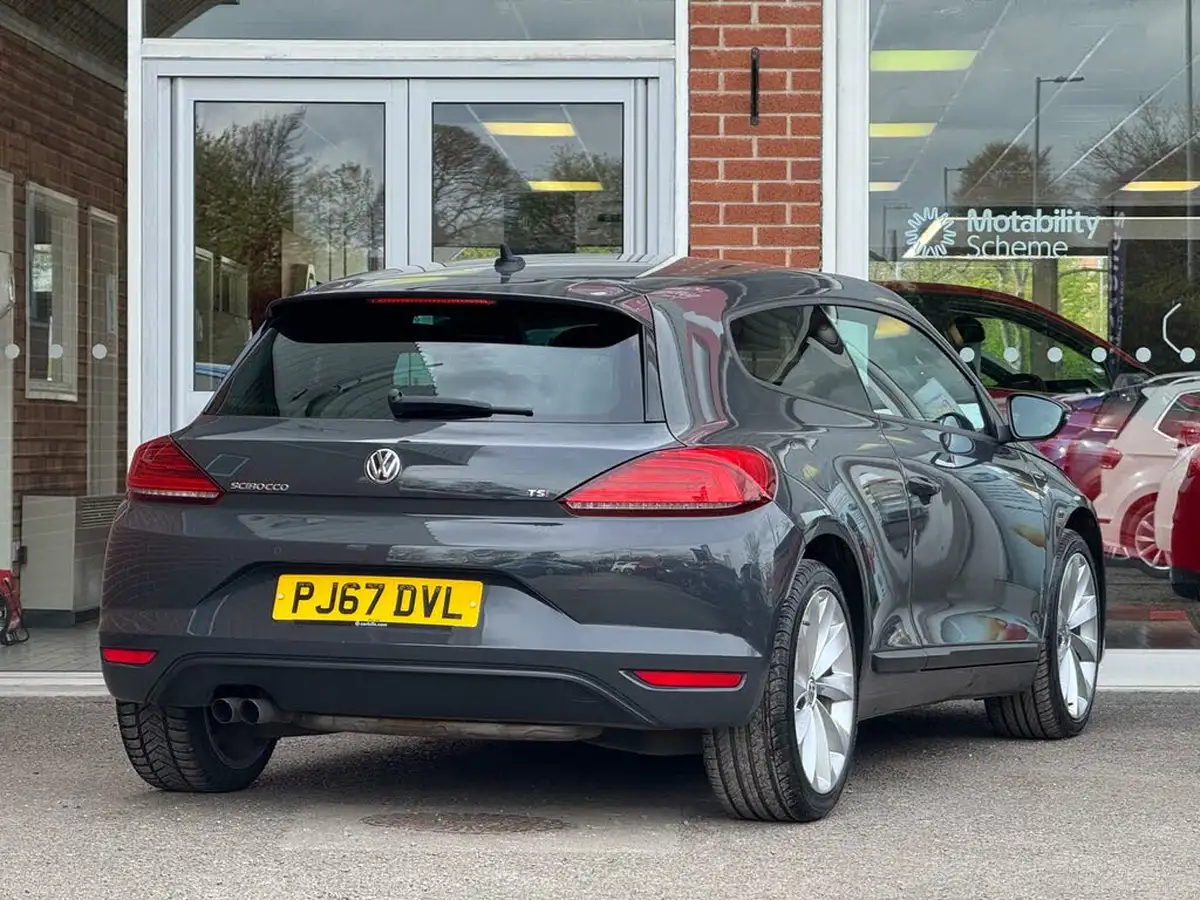 2017-volkswagen-scirocco-14-tsi-gt-ss-big-8