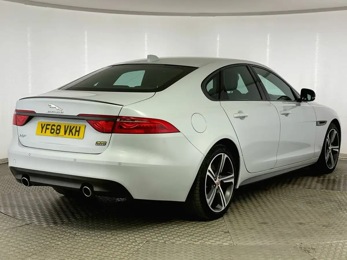 2018-jaguar-xf-20i-r-sport-300ps-awd-saloon-4d-1997cc-big-6