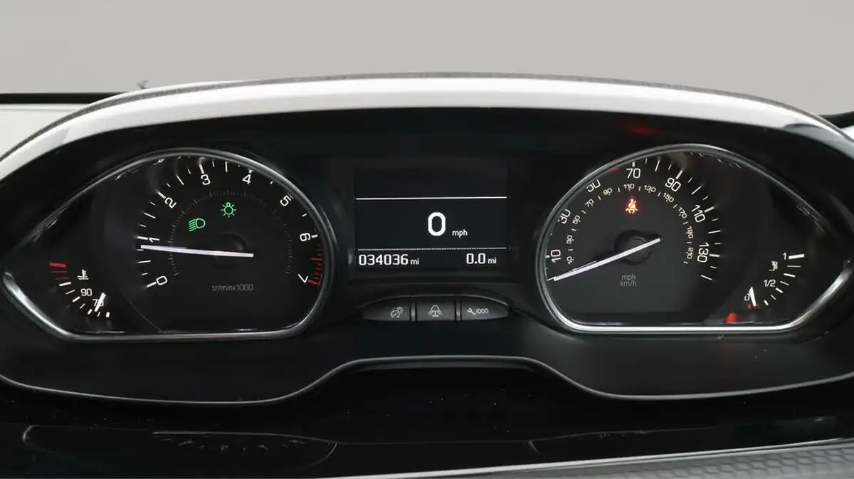 2019-peugeot-2008-suv-12-puretech-allure-130bhp-big-10