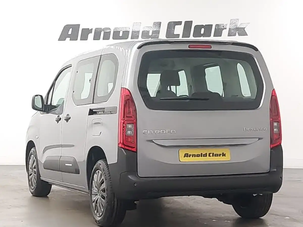 2025-citroen-berlingo-15bluehdi-plus-m-size-130ps-eat8-big-1