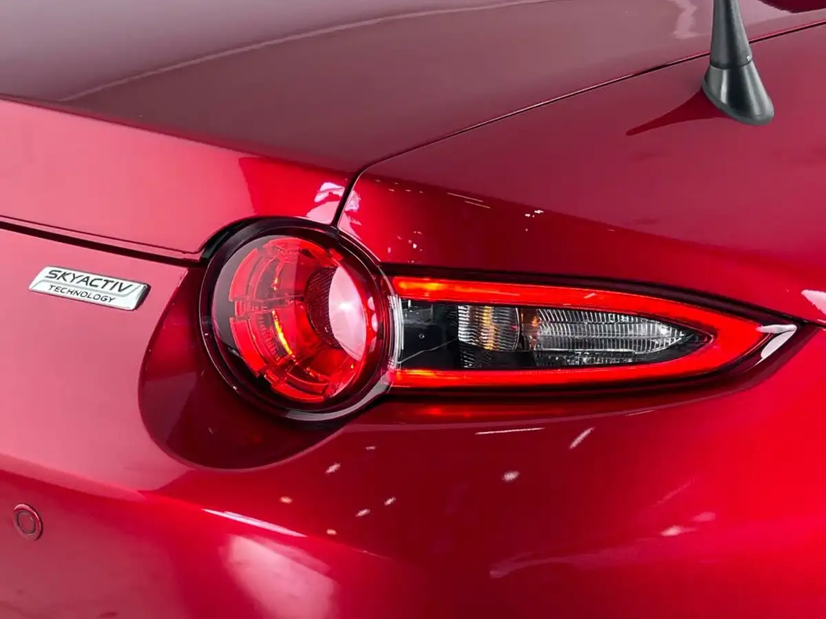 2015-mazda-mx-5-15-sport-nav-big-14
