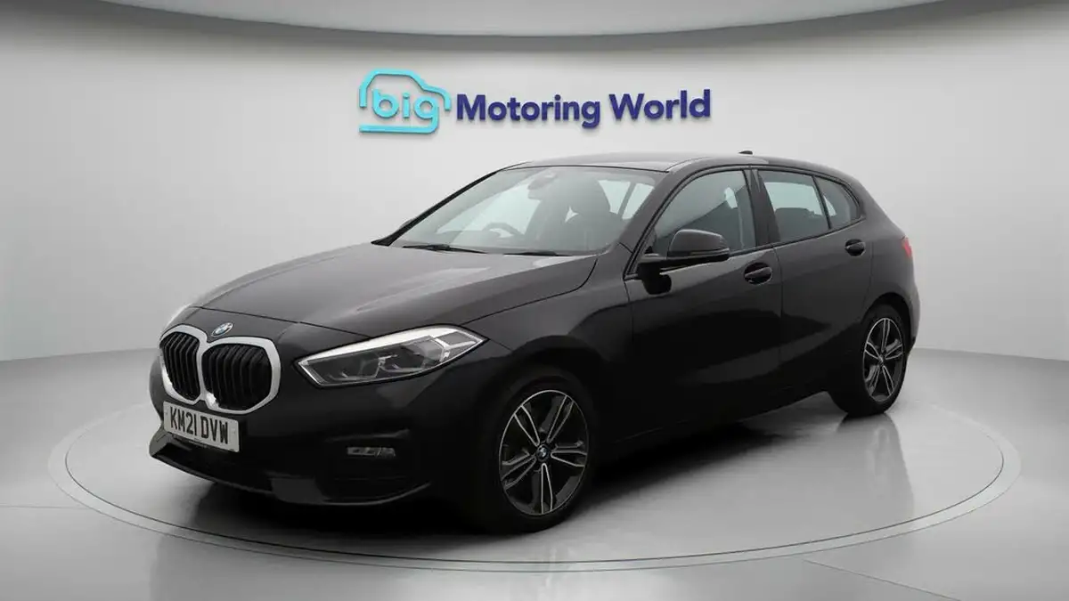 2021-bmw-1-series-15-118i-sport-lcp-big-3