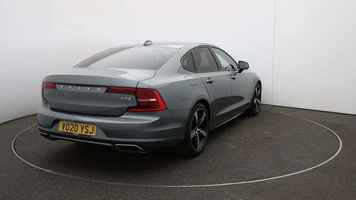 2020-volvo-s60-20-b5-r-design-big-47