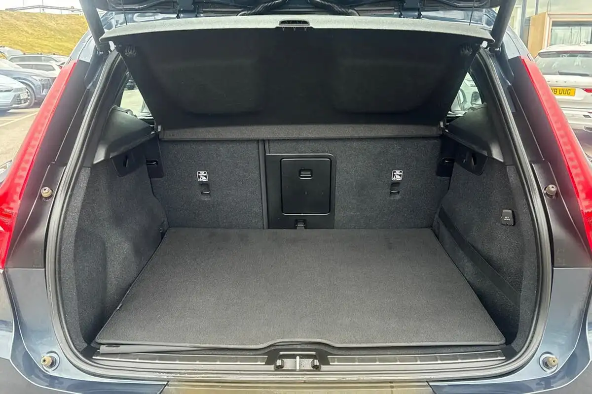 2019-volvo-xc40-15-t3-inscription-163bhp-geartronic-big-7
