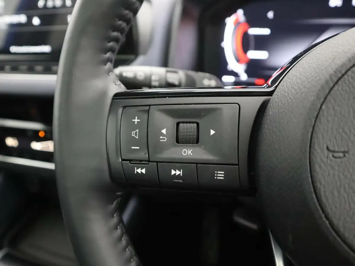 2021-nissan-qashqai-13-dig-t-tekna-big-23