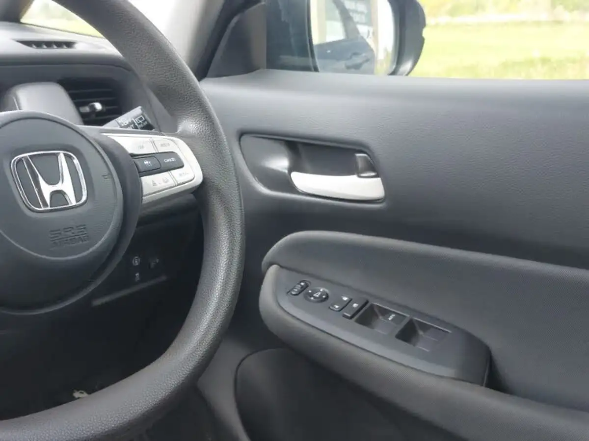 2021-honda-jazz-15-i-mmd-se-109ps-big-9