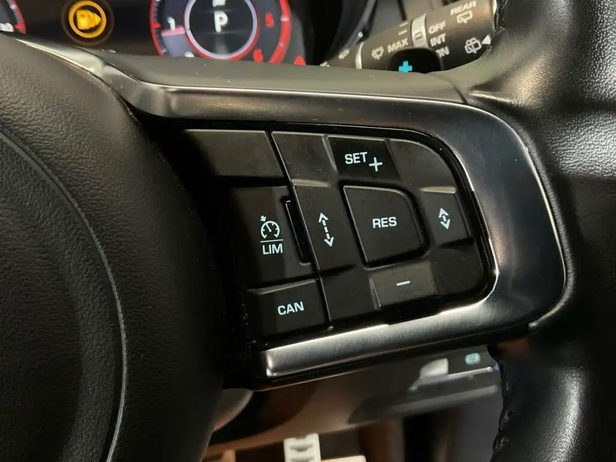 2018-jaguar-e-pace-20-i4d-r-dynamic-hse-240ps-ss-big-36