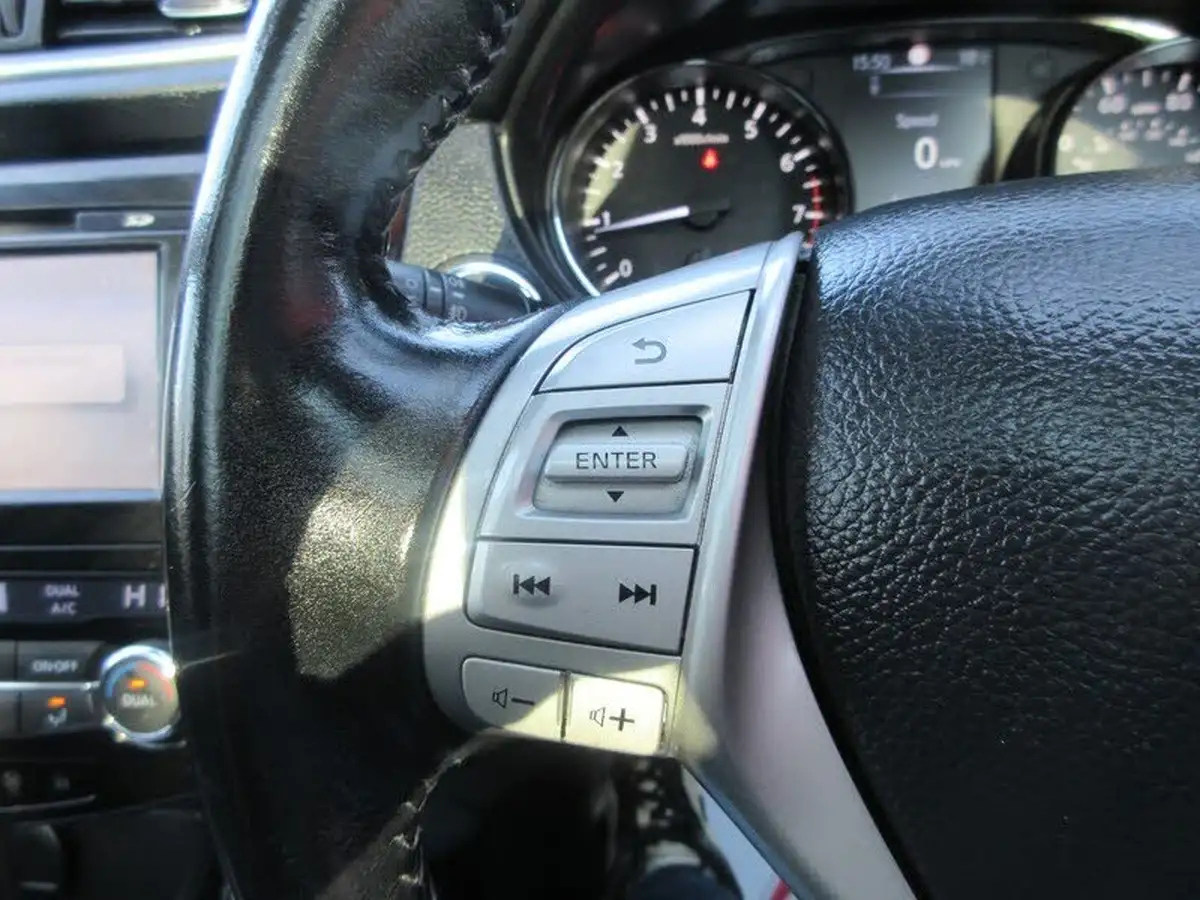 2016-nissan-qashqai-12-dig-t-n-connecta-big-10