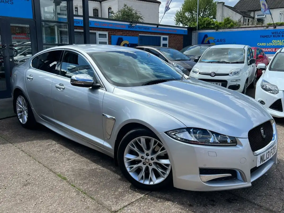 2013-jaguar-xf-22td-sport-200ps-ss-saloon-4d-auto-big-17