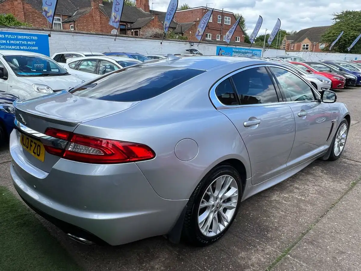 2013-jaguar-xf-22td-sport-200ps-ss-saloon-4d-auto-big-41