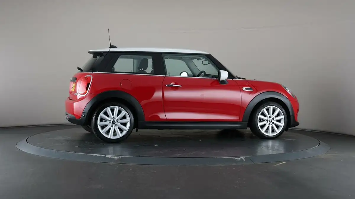 2020-mini-cooper-15-cooper-classic-hatchback-3d-big-54