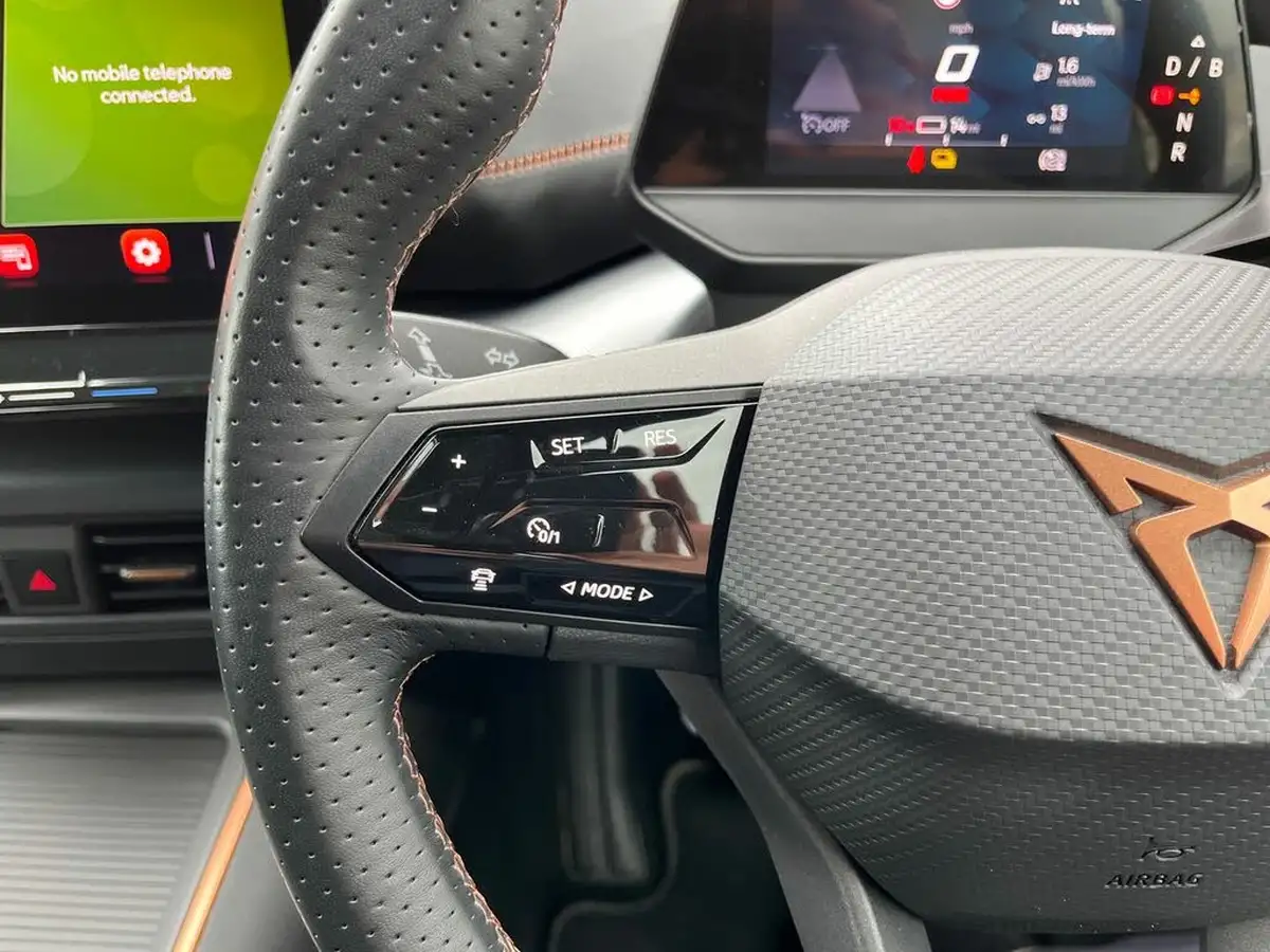 2023-cupra-born-e-v2-204ps-58kwh-big-23