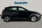 2022-hyundai-kona-16-gdi-se-connect-small-2
