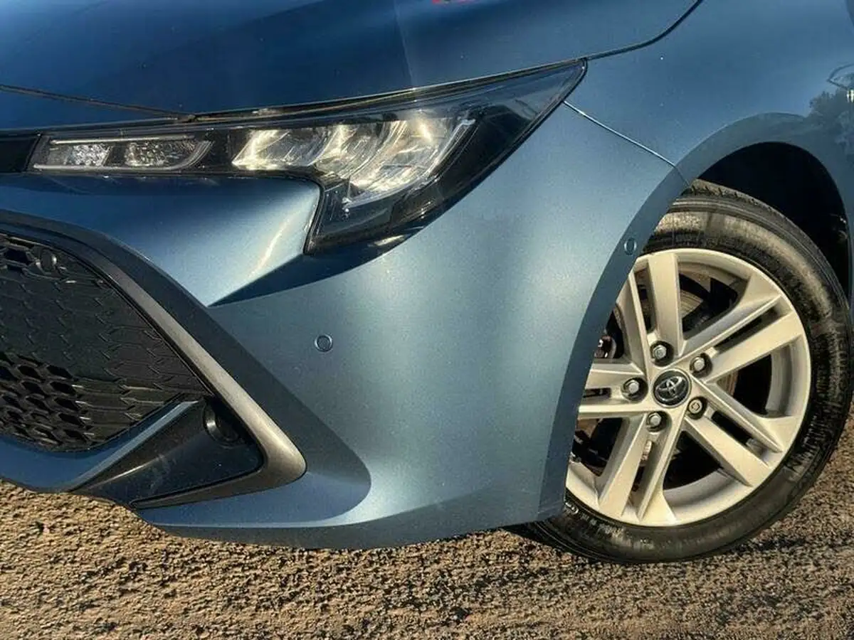 2020-toyota-corolla-18-vvt-i-icon-tech-trk-touring-sports-5d-big-44