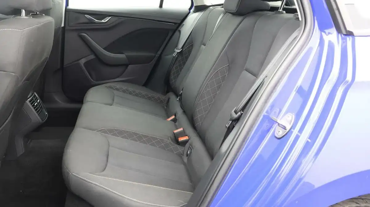 2022-skoda-kamiq-10-tsi-se-95ps-big-15