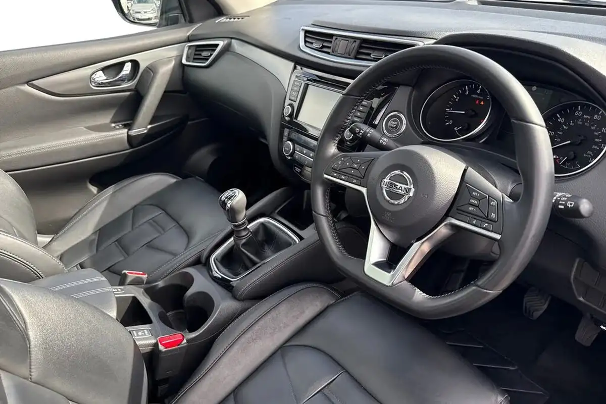 2021-nissan-qashqai-13-dig-t-n-motion-140ps-big-13