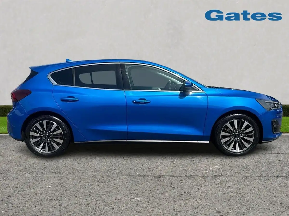 2022-ford-focus-10t-titanium-vignale-155ps-hybrid-mhev-hatchback-big-7