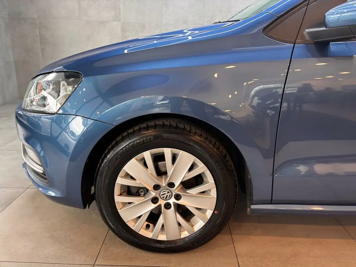 2016-volkswagen-polo-10-se-60ps-5d-big-15