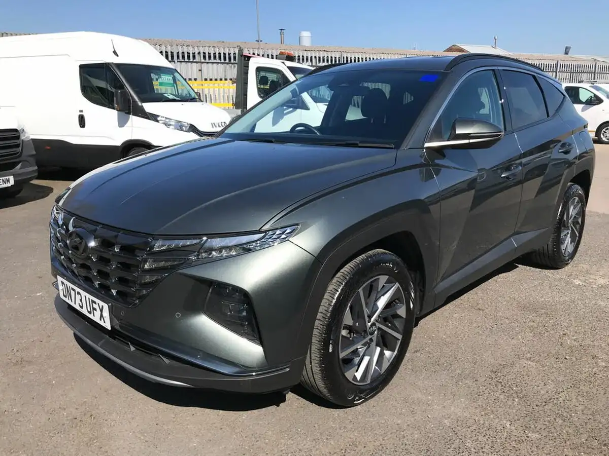 2023-hyundai-tucson-16-t-gdi-premium-150ps-big-2