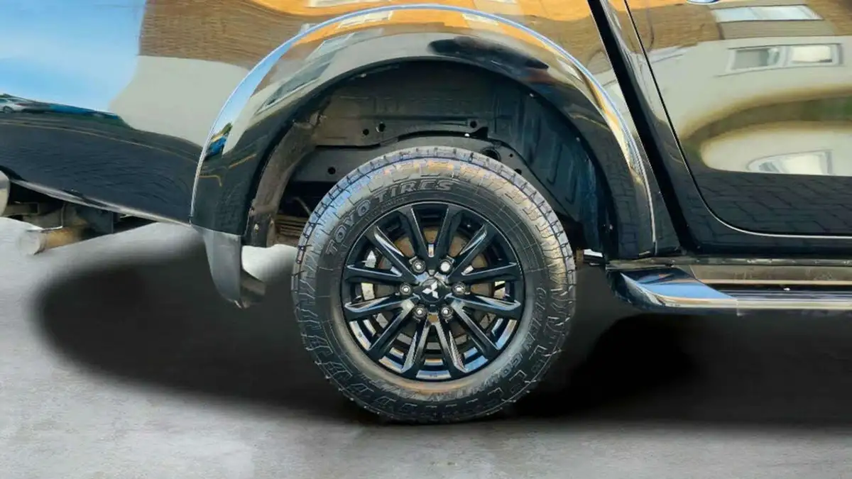 2019-mitsubishi-l200-24di-d-challenger-big-19