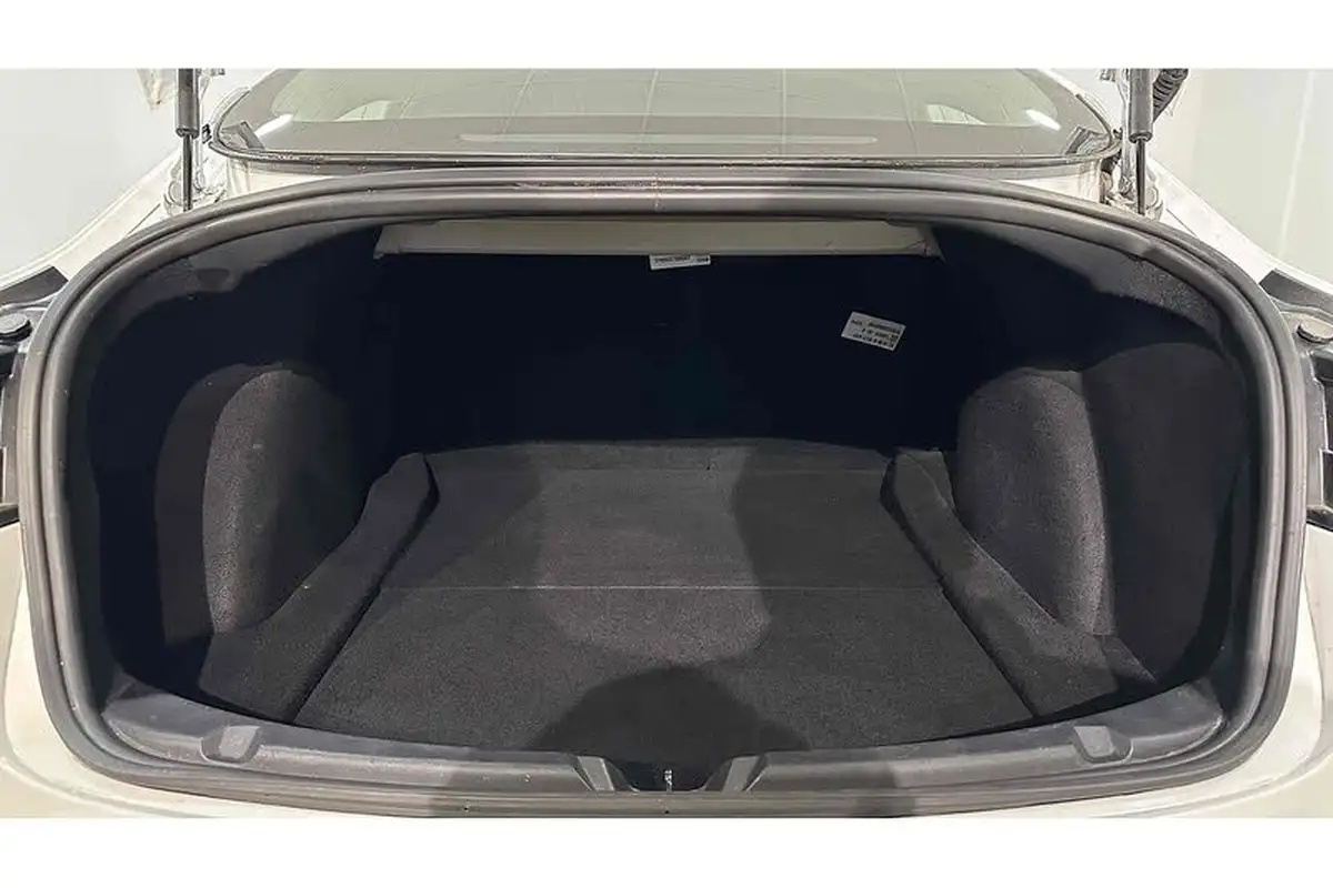 2020-tesla-model-3-e-performance-big-43
