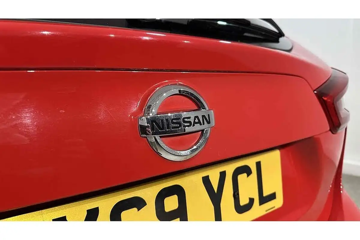 2018-nissan-qashqai-13-dig-t-visia-big-11