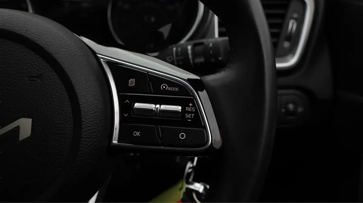 2022-kia-xceed-10-t-gdi-2-big-21