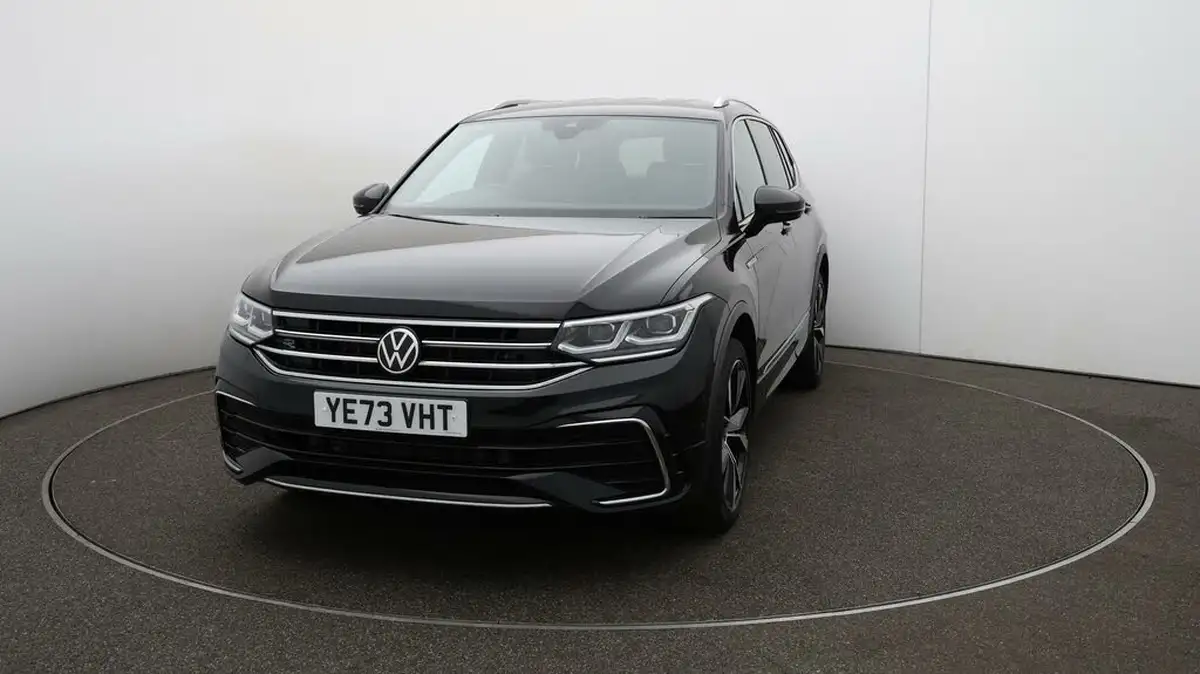 2023-volkswagen-tiguan-allspace-15-tsi-r-line-big-34