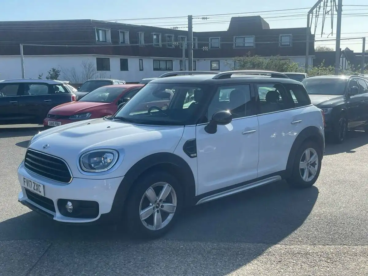2017-mini-countryman-15-cooper-ss-big-1