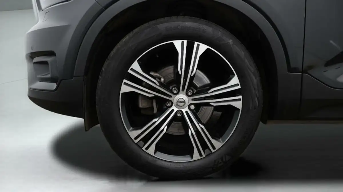 2021-volvo-xc40-20-b4-inscription-pro-197bhp-geartronic-big-18