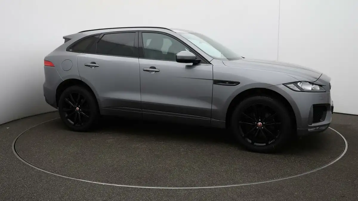 2020-jaguar-f-pace-20-i4d-chequered-flag-180ps-big-39