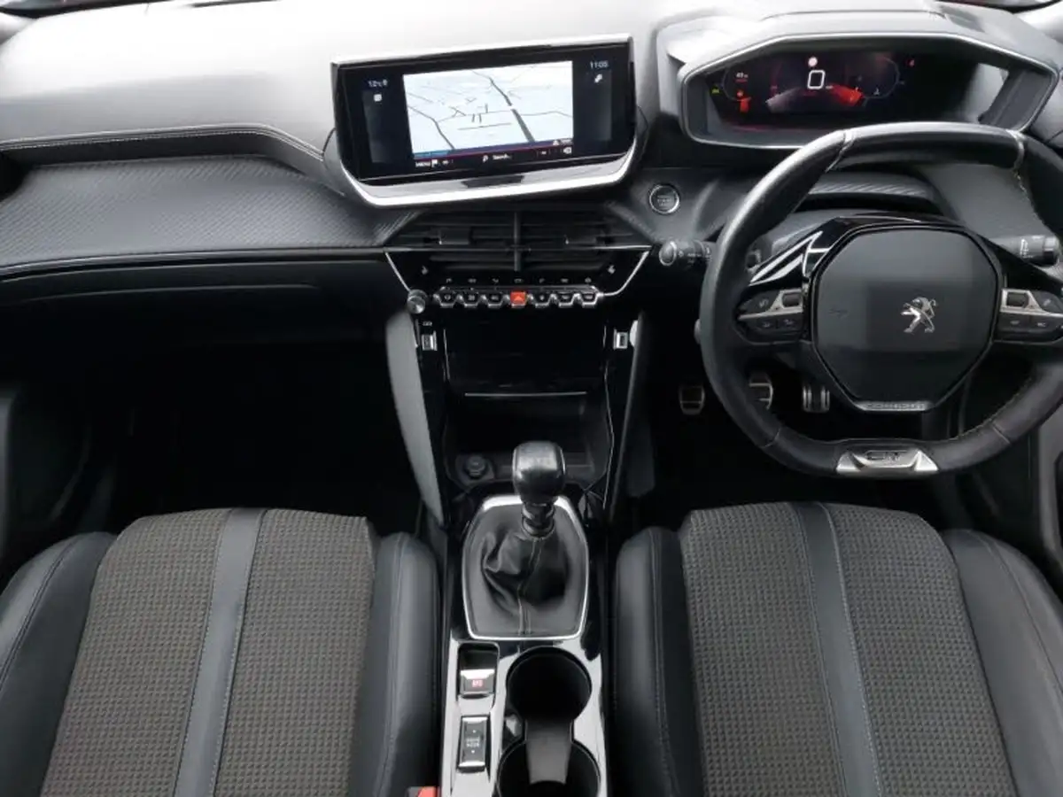 2022-peugeot-2008-suv-12-puretech-gt-big-2