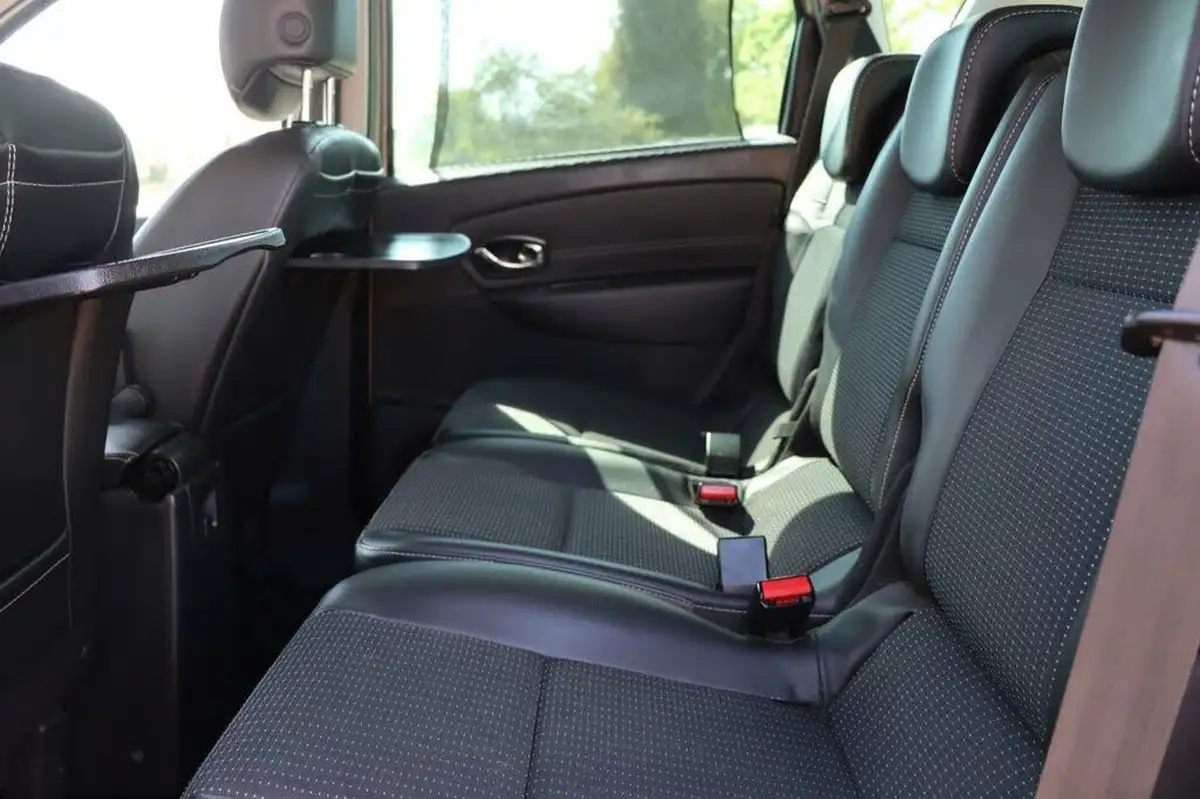 2014-renault-scenic-15td-dynamique-tom-tom-energy-ss-big-17