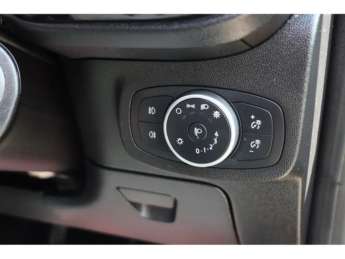 2019-ford-fiesta-10t-active-1-100ps-big-8