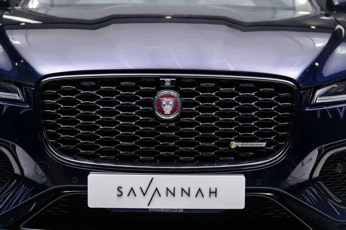 2021-jaguar-f-pace-20-p250-r-dynamic-se-big-42