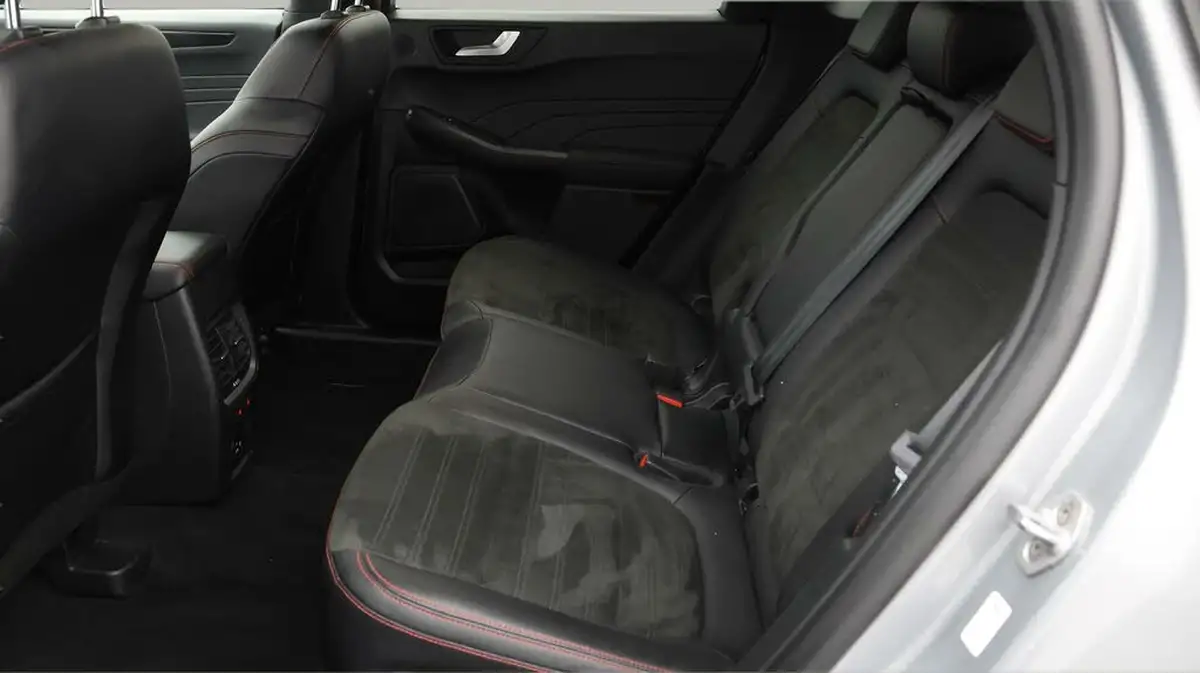 2021-ford-kuga-25t-st-line-x-edition-225ps-phev-big-15