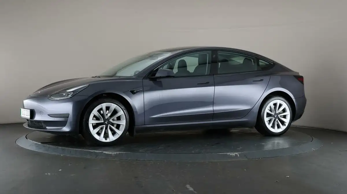 2021-tesla-model-3-e-standard-plus-big-32