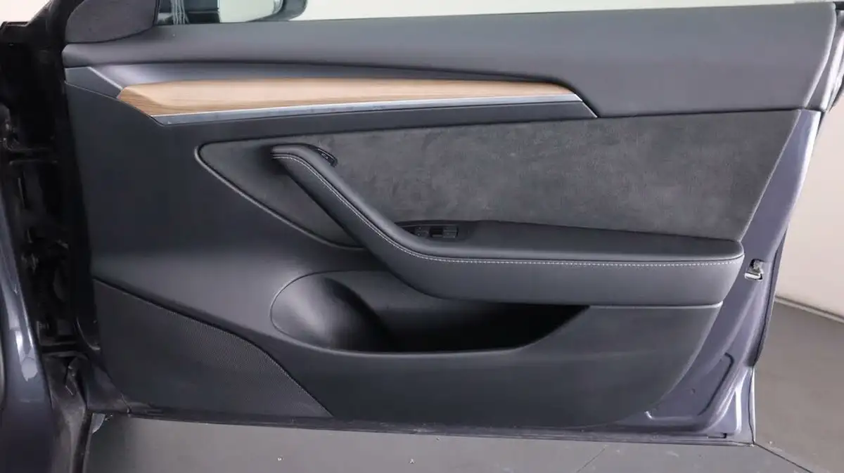 2021-tesla-model-3-e-standard-plus-big-15