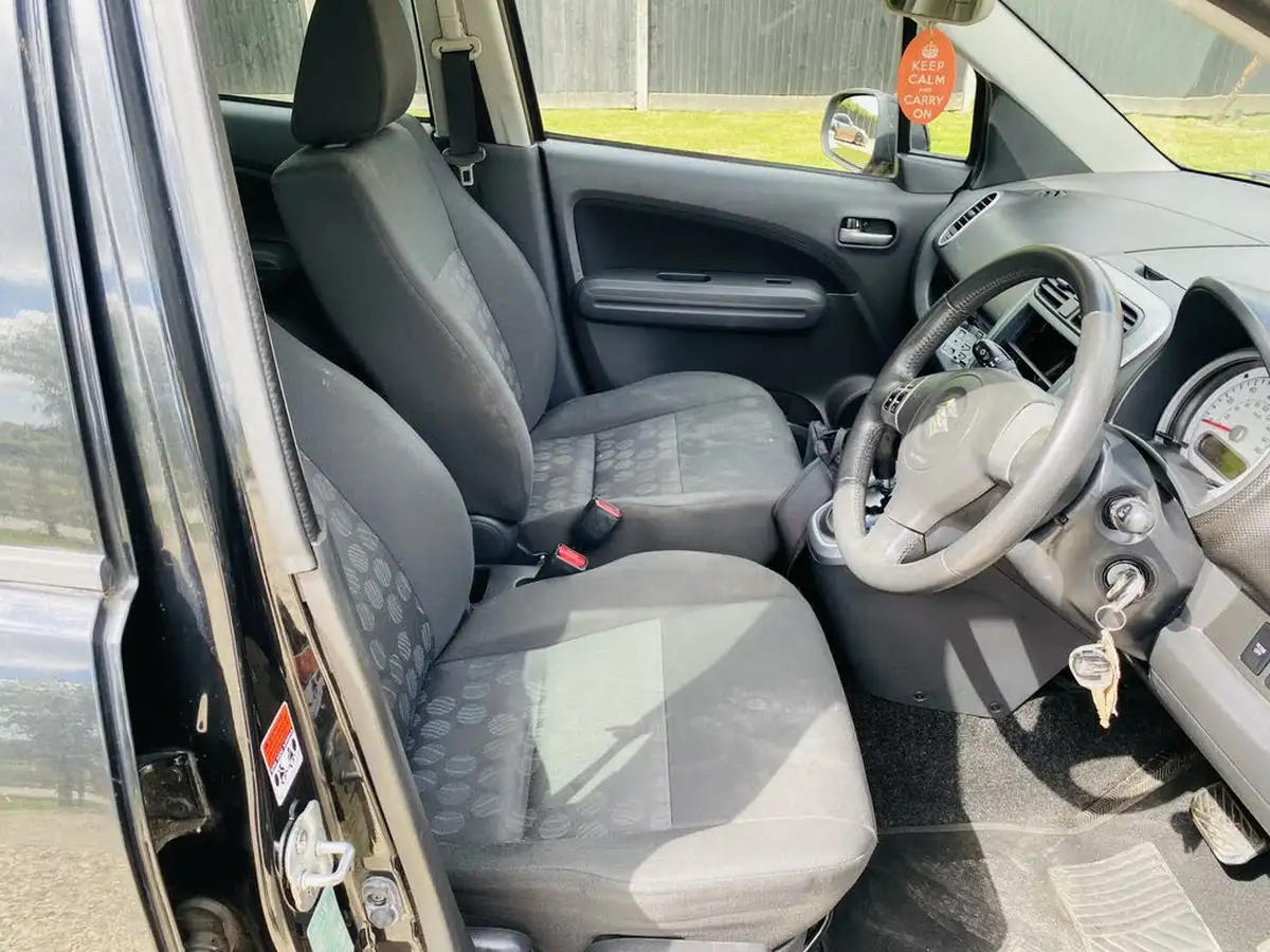 2009-suzuki-splash-12-gls-auto-big-13