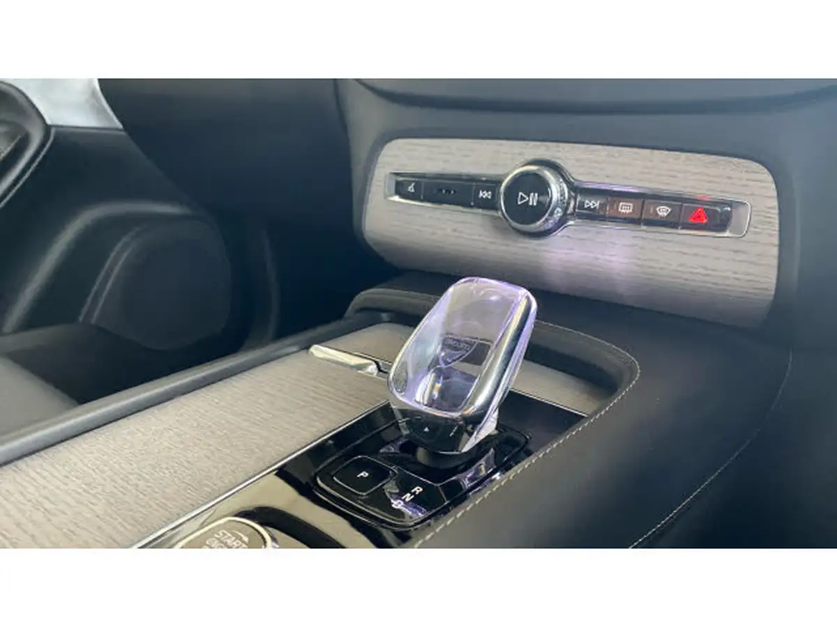 2024-volvo-xc90-20-t8-ultimate-dark-big-13