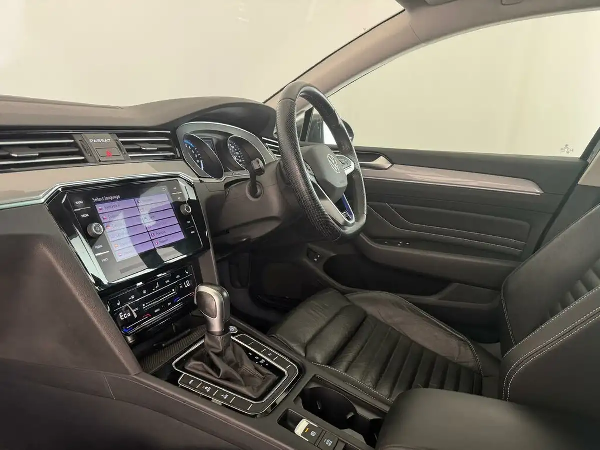 2022-volkswagen-passat-14-tsi-gte-estate-5d-big-8