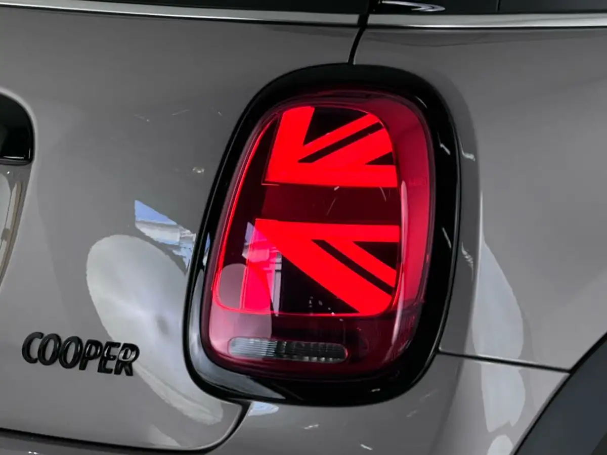 2021-mini-cooper-15-cooper-sport-hatchback-3d-big-7
