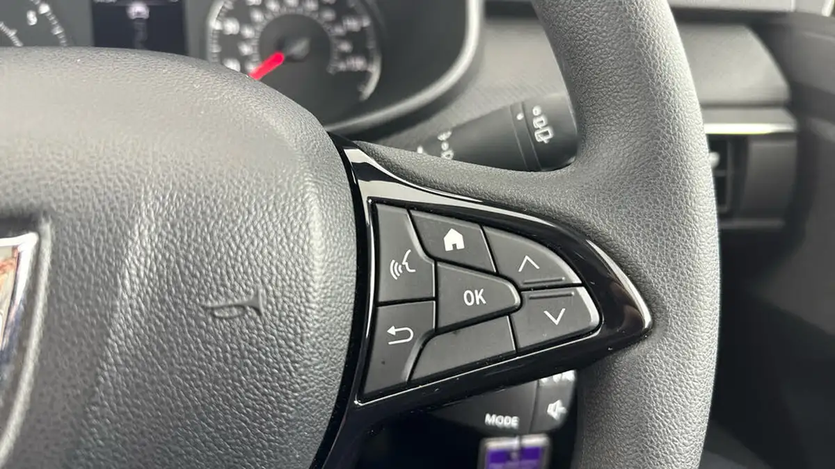2021-dacia-sandero-10-tce-essential-90bhp-big-17