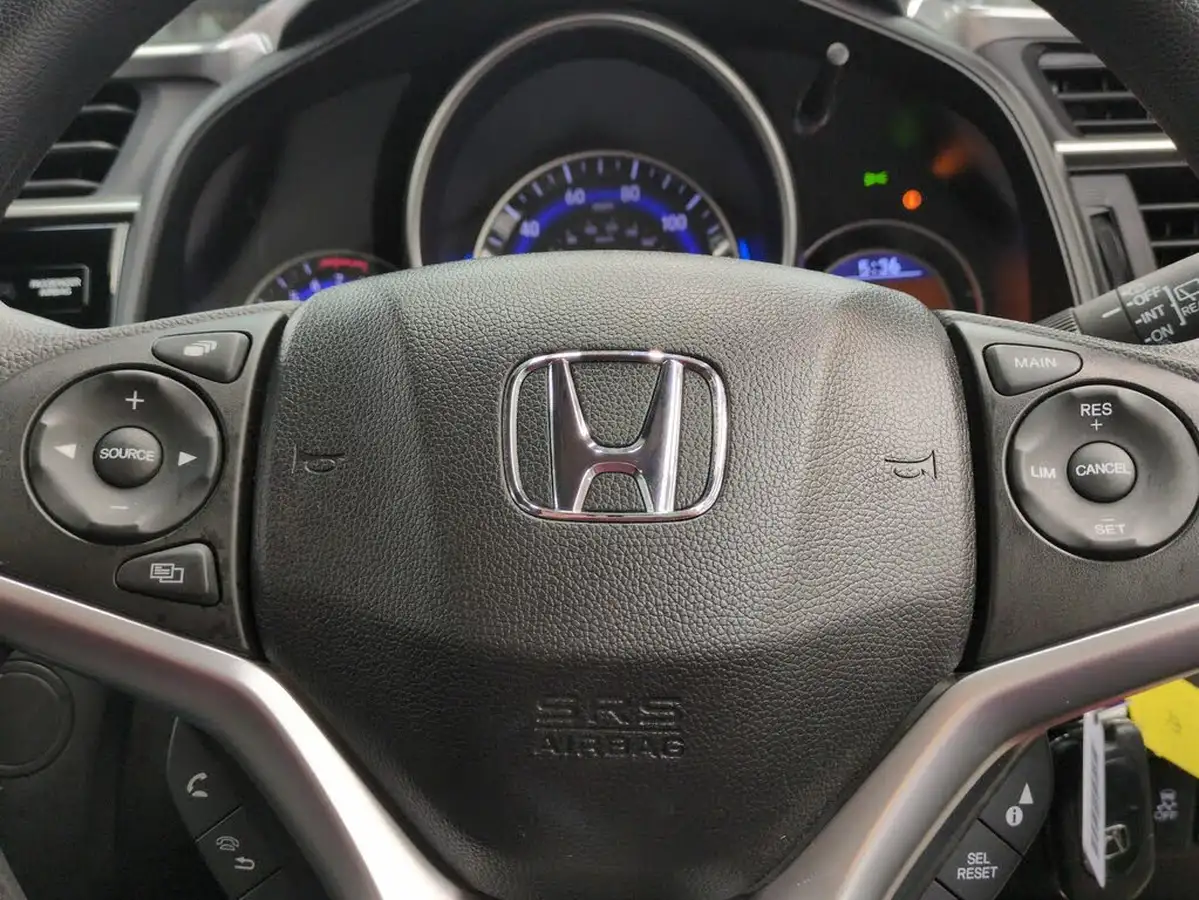 2019-honda-jazz-13-i-vtec-se-navi-big-13