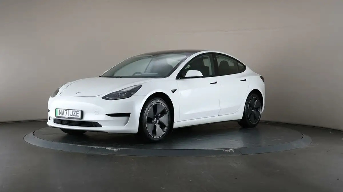 2021-tesla-model-3-e-standard-plus-big-35