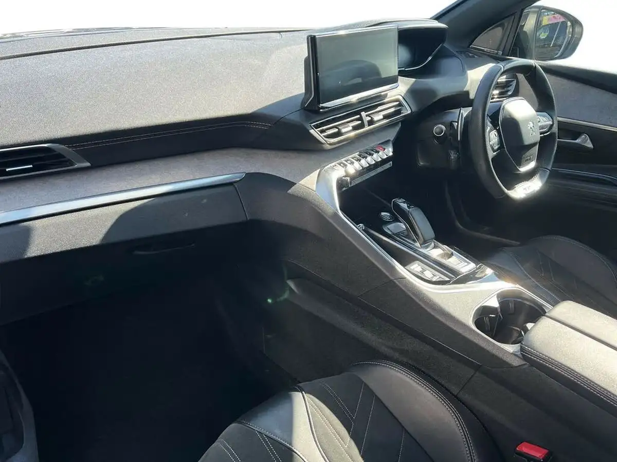 2022-peugeot-3008-suv-16-puretech-gt-premium-225bhp-hybrid-e-eat8-big-5
